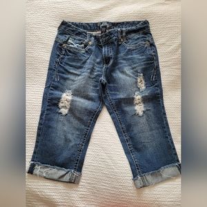 Distressed knicker pant